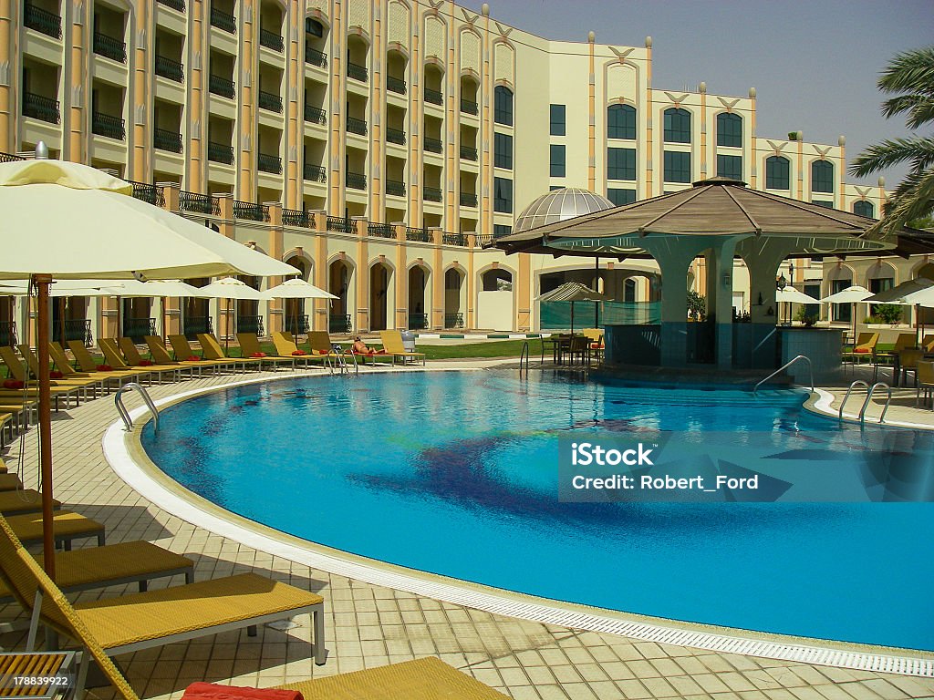 Circular Hotel piscina Al Ain Abu Dhabi, Emirados Árabes Unidos - Foto de stock de Abu Dhabi royalty-free