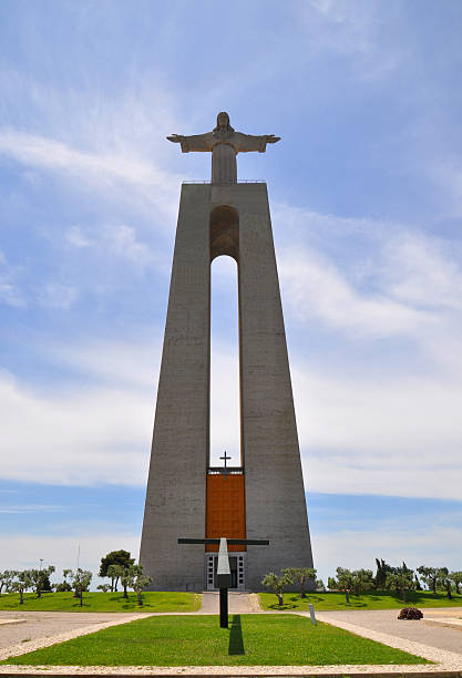 istock Statue of Christ in Lisbon. 178841249