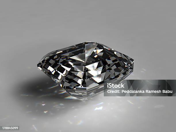 Diamantes Sobre Fondo Blanco Con Alta Calidad Foto de stock y más banco de imágenes de Accesibilidad - Accesibilidad, Belleza, Belleza de la naturaleza
