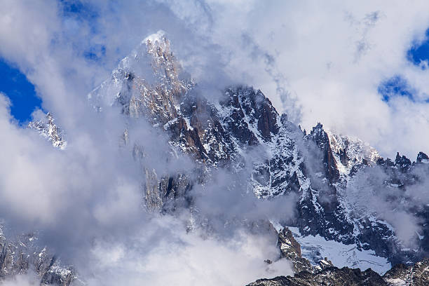 istock Beautiful mountain scenery in the Alps 178845606