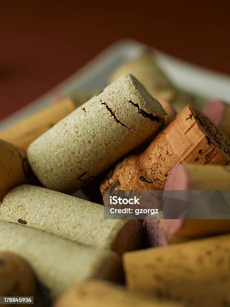 Botella De Vino Corks Foto de stock y más banco de imágenes de Arreglo - Arreglo, Colección, Color - Tipo de imagen