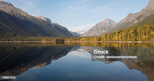 Parque Nacional De Los Glaciares Foto de stock y más banco de imágenes de Agua - Agua, Aire libre, Fotografía - Imágenes