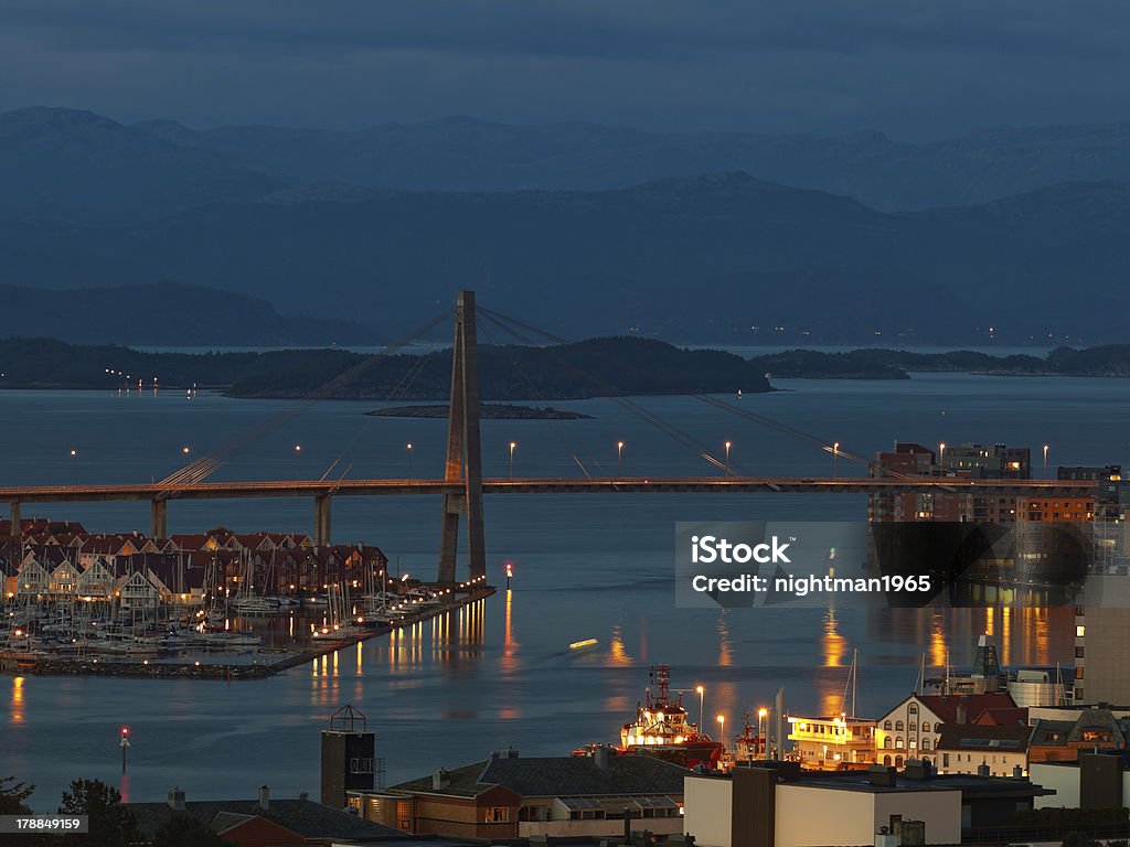 Ponte à noite - Foto de stock de Stavanger royalty-free