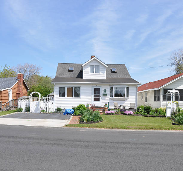 istock Suburban House Bunglow Landscaped Front Yard Lawn 178849301