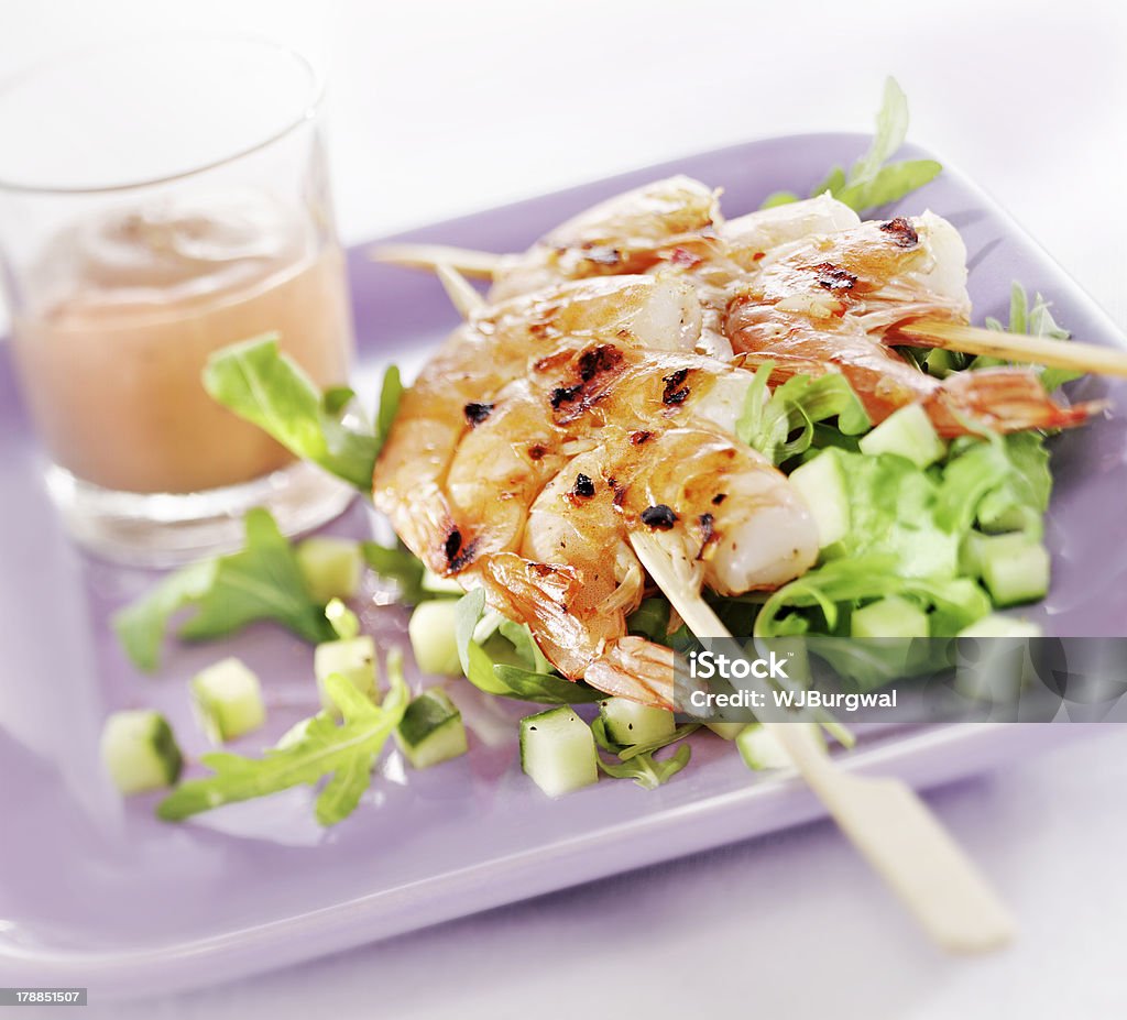 prawns grelhado no Espeto - Royalty-free Alface Foto de stock