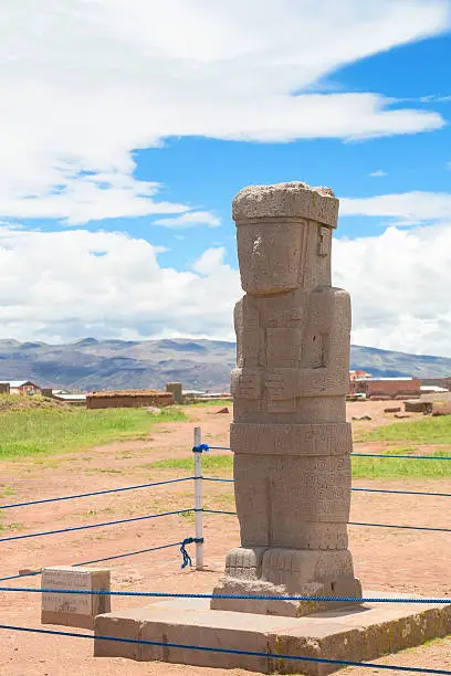 Photo of Monolith at ruins of Tiwanaku, Bolivia
