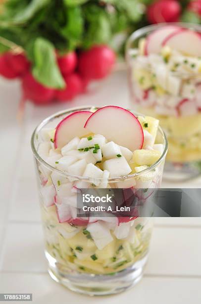 Insalata Di Primavera Con Ravanello - Fotografie stock e altre immagini di Alimentazione sana - Alimentazione sana, Aneto, Antipasto