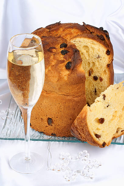 istock Panettone and Spumante for Christmas 178853413