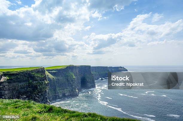 モハーの断崖 - アイルランド共和国のストックフォトや画像を多数ご用意 - アイルランド共和国, アイルランド文化, クレア州