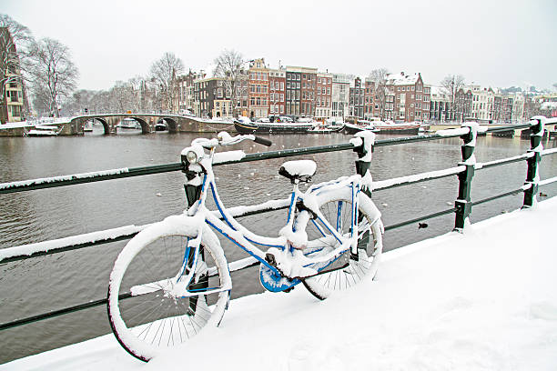 istock Snowy Amsterdam in the Netherlands 178853885