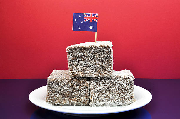 traditionelle australische lamingtons - australia australia day celebration flag stock-fotos und bilder