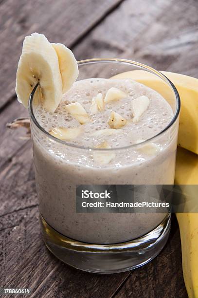 Smoothie Bananowy - zdjęcia stockowe i więcej obrazów Banan - Banan, Bez ludzi, Chłodny