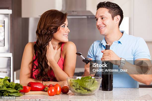 Foto de Vinho E Jantar Com O Meu Parceiro e mais fotos de stock de Adulto - Adulto, Alimentação Saudável, Amor