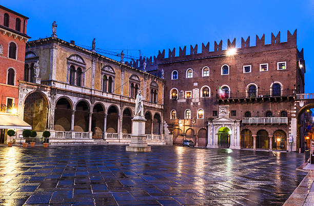 istock Piazza dei Signori, Verona 178862947