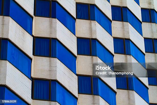 Foto de Exterior Do Edifício Do Hotel De Luxo Com Arquitetura Moderna e mais fotos de stock de Alto - Altura Humana