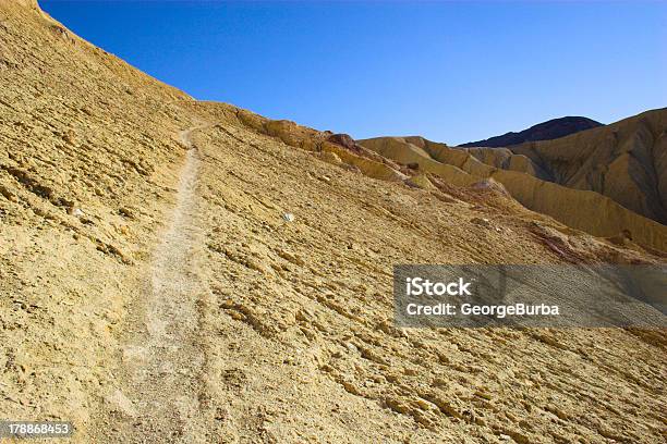 Photo libre de droit de Piste De La Vallée De La Mort banque d'images et plus d'images libres de droit de Beauté de la nature - Beauté de la nature, Bleu, Boue