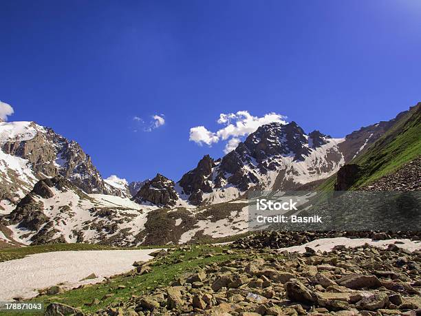 Abay Peak Stockfoto und mehr Bilder von Aktivitäten und Sport - Aktivitäten und Sport, Asien, Berg