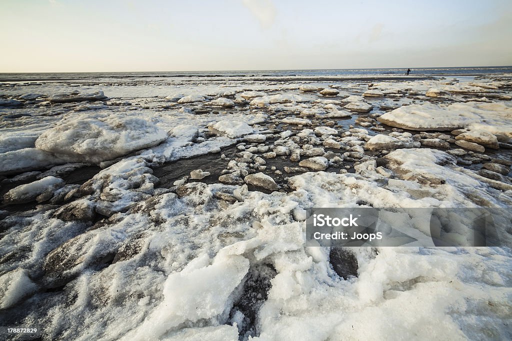 A neve e o gelo na praia - Royalty-free Ameland Foto de stock