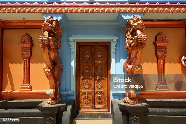 Traditionelle Hindutempel Südindien Kera Stockfoto und mehr Bilder von Architektur - Architektur, Basrelief, Bundesstaat Kerala