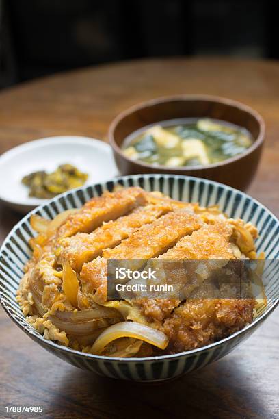 Japanische Küche Katsudon Stockfoto und mehr Bilder von Bildschärfe - Bildschärfe, Cutlet, Donburi