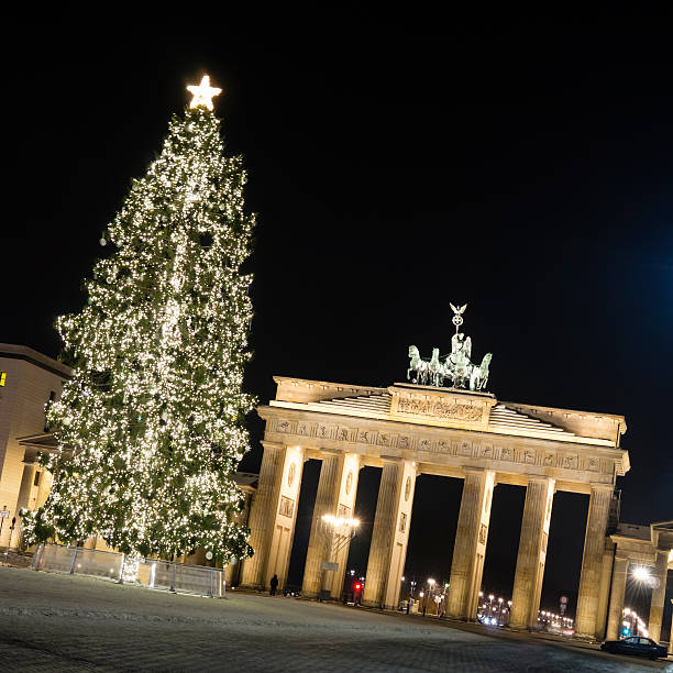 brandenburger tor - winter city germany brandenburg imagens e fotografias de stock