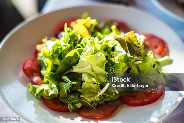 Foto de Salada Mediterrânea e mais fotos de stock de Alface - Alface, Alimentação Saudável, Almoço