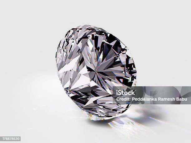 Diamante Sobre Fundo Branco Com Alta Qualidade - Fotografias de stock e mais imagens de Acessibilidade - Acessibilidade, Arca de Tesouro, Beleza