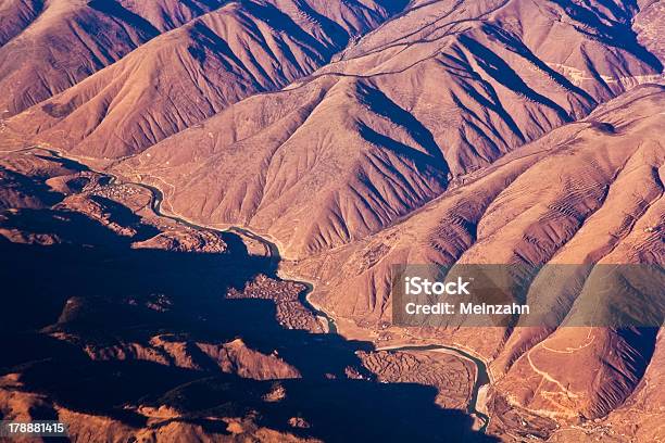 美しい景色山からは航空機 - アジア大陸のストックフォトや画像を多数ご用意 - アジア大陸, エンジン, チベット