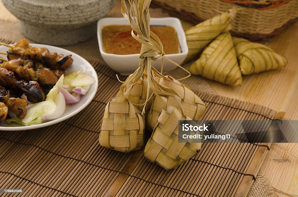 Ketupat: Sudeste Asiático Bolo de arroz conjunto, geralmente preparadas para - Royalty-free A Vapor Foto de stock