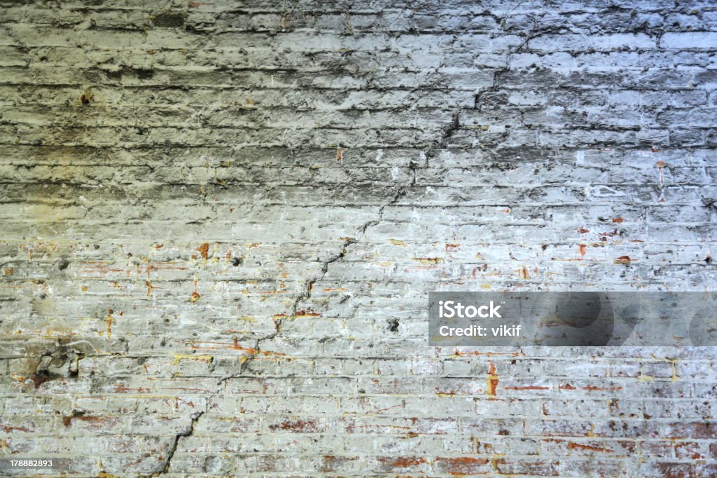Vieux mur de briques Craquelé - Photo de Architecture libre de droits