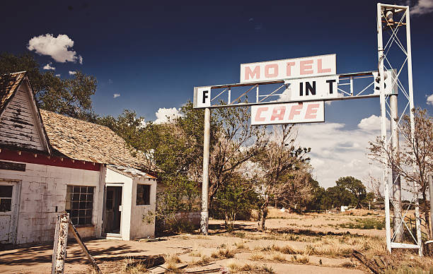 istock Abandoned restaraunt on Route 66 178882966