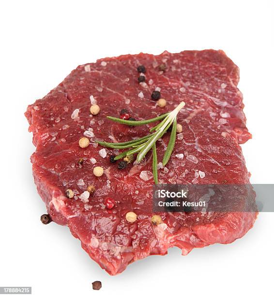 Premium Rohe Sirloinrind Stockfoto und mehr Bilder von Blutig - Blutig, Essbare Verzierung, Filet Mignon