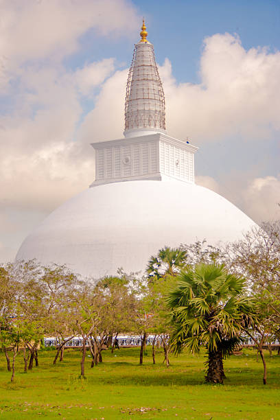 istock Stupa in Sri Lanka 178886483