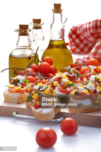 Foto de Bruschetta e mais fotos de stock de Alimentação Saudável - Alimentação Saudável, Almoço, Antepasto