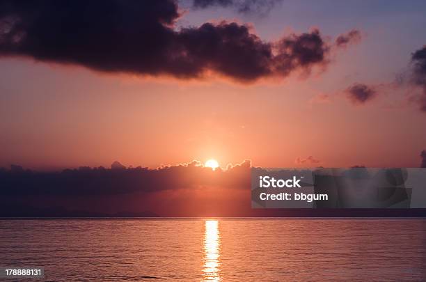 Sonnenaufgang Über Dem Andamanmeer Stockfoto und mehr Bilder von Andamanensee - Andamanensee, Dramatischer Himmel, Fotografie