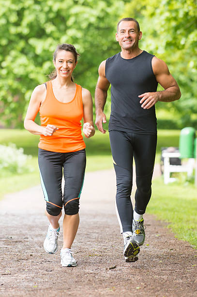 istock Sport couple running 178888317