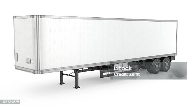 Puste Białe Zaparkowany Częściowe Przyczepy - zdjęcia stockowe i więcej obrazów Przyczepa - Przyczepa, Ciężarówka transportowa, Neutralne tło