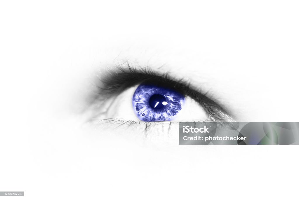 Yeux avec iris bleu - Photo de Admirer le paysage libre de droits