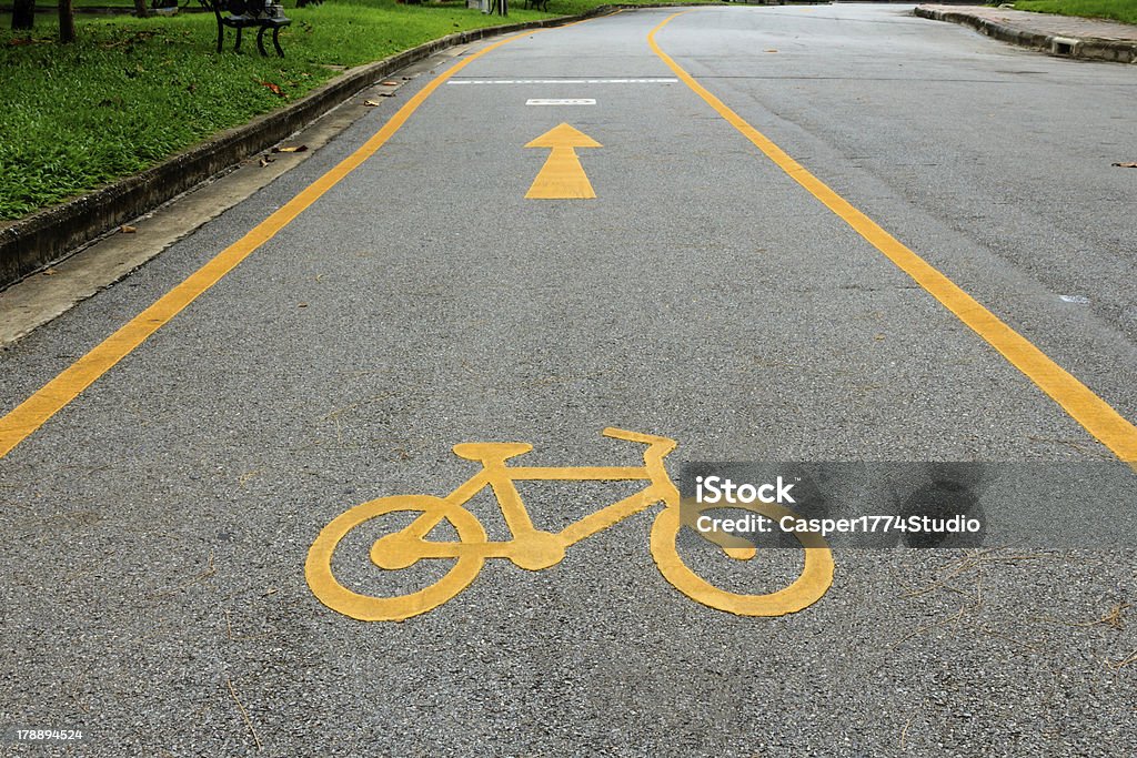 Bicicletta lane in un parco, Bangkok - Foto stock royalty-free di Ambientazione esterna