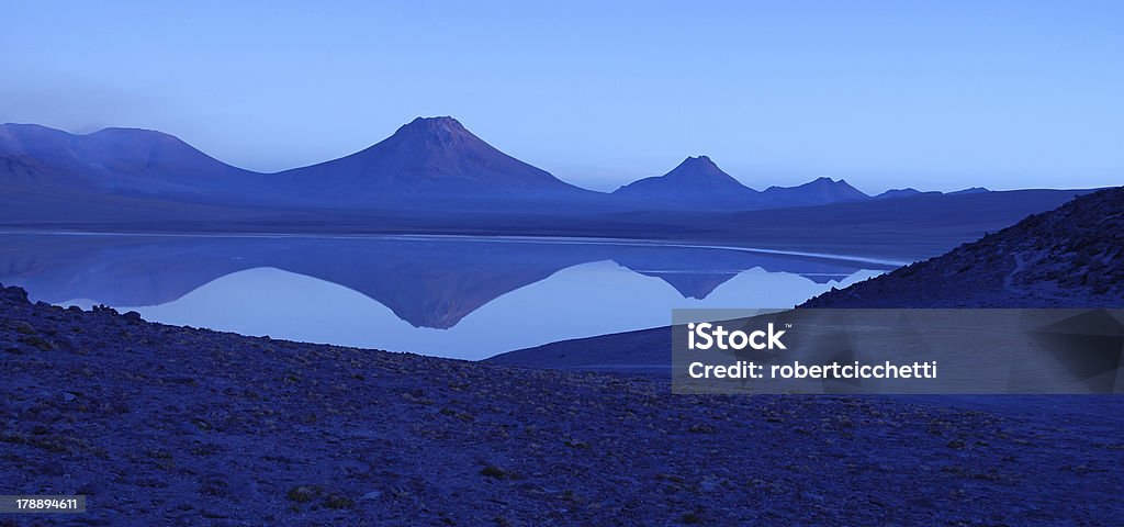 Vulcano Lascar al tramonto, Deserto di Atacama - Foto stock royalty-free di Provincia di San Juan