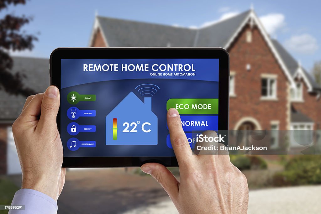 Controle remoto para casa - Foto de stock de Rede elétrica inteligente royalty-free