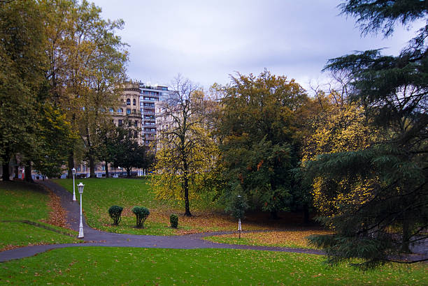 parc de doña casilda. bilbao. vizcaya. españa. - otono photos et images de collection