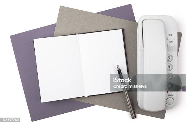 Notebook Wieczne Pióro I Telefon Na Tekstura Papieru - zdjęcia stockowe i więcej obrazów Artykuł biurowy