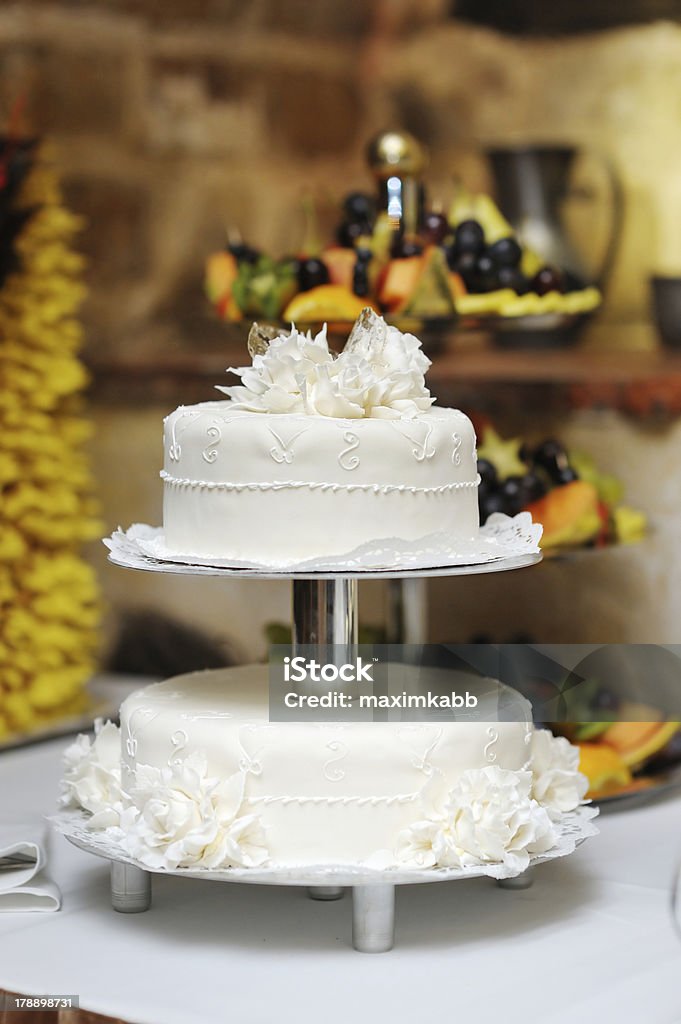 Schönen weißen Hochzeitstorte - Lizenzfrei Bild-Ambiente Stock-Foto