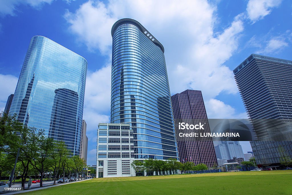 Houston Centro da cidade de arranha-céus disctict céu azul espelho - Foto de stock de Arquitetura royalty-free