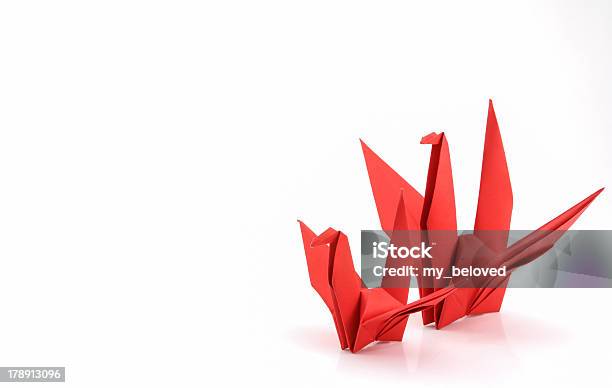 Red Peper Ptaków - zdjęcia stockowe i więcej obrazów Białe tło - Białe tło, Latać, Origami