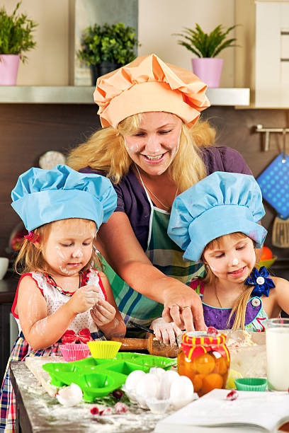 istock Family at the kitchen 178934681