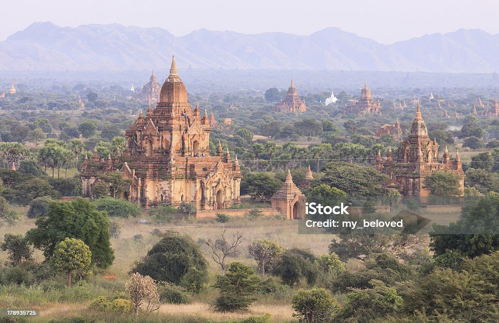 Bagan Pagode, Myanmar - Photo de Admirer le paysage libre de droits