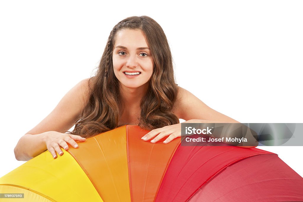 Portrait de jeune femme avec parasol et Regarder à la dérobée - Photo de 16-17 ans libre de droits