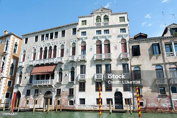 Canal - Fotografie stock e altre immagini di Acqua - Acqua, Acqua fluente, Ambientazione esterna